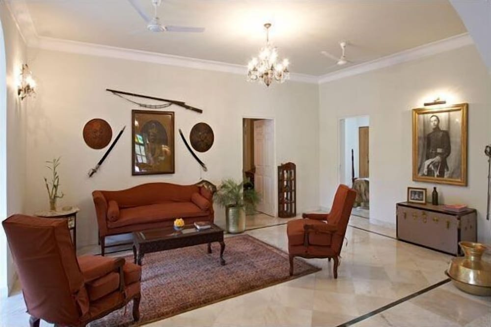 BARWARA KOTHI 30/49