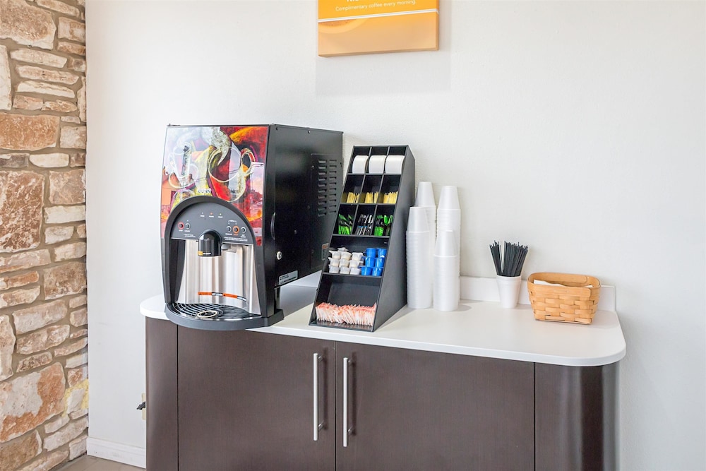 Motel6 Boerne, TX 37/60