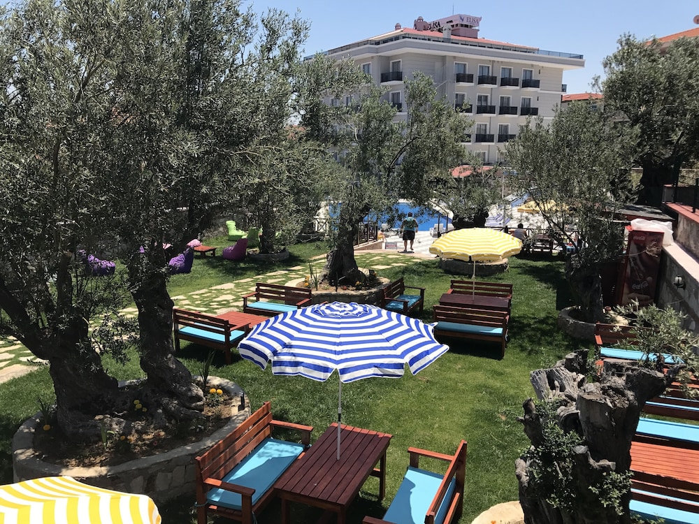 Ayvalik Elisa Otel 25/27