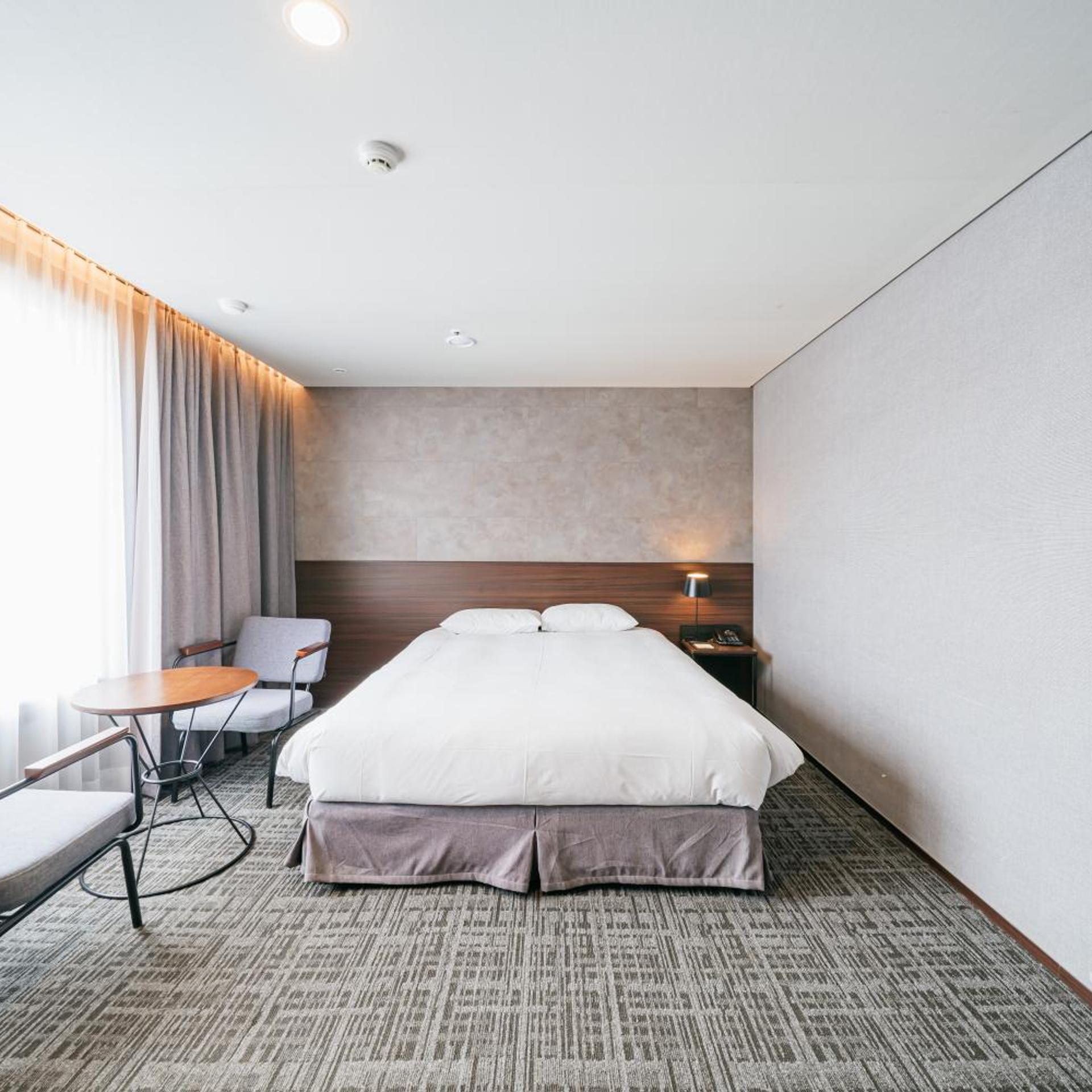 City, Double Bed