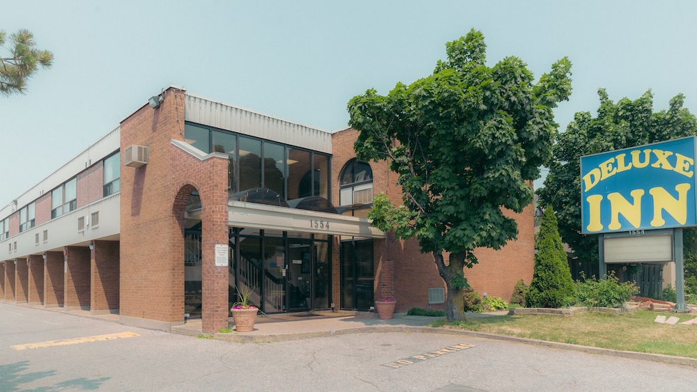 Deluxe Inn photo5