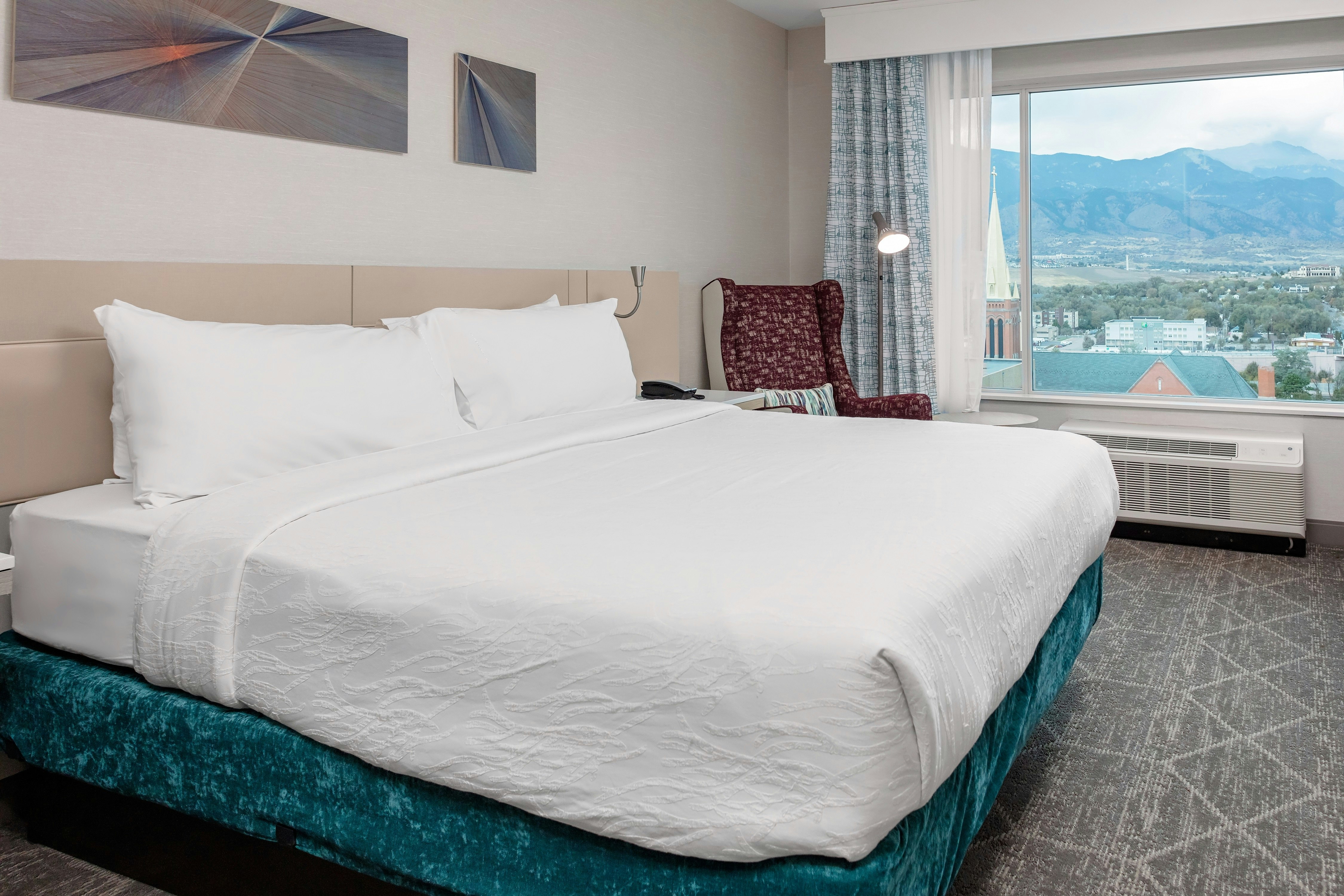 ROOM, KING BED, ACCESSIBLE