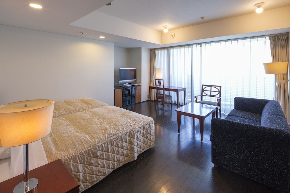 Moderate, Twin Beds