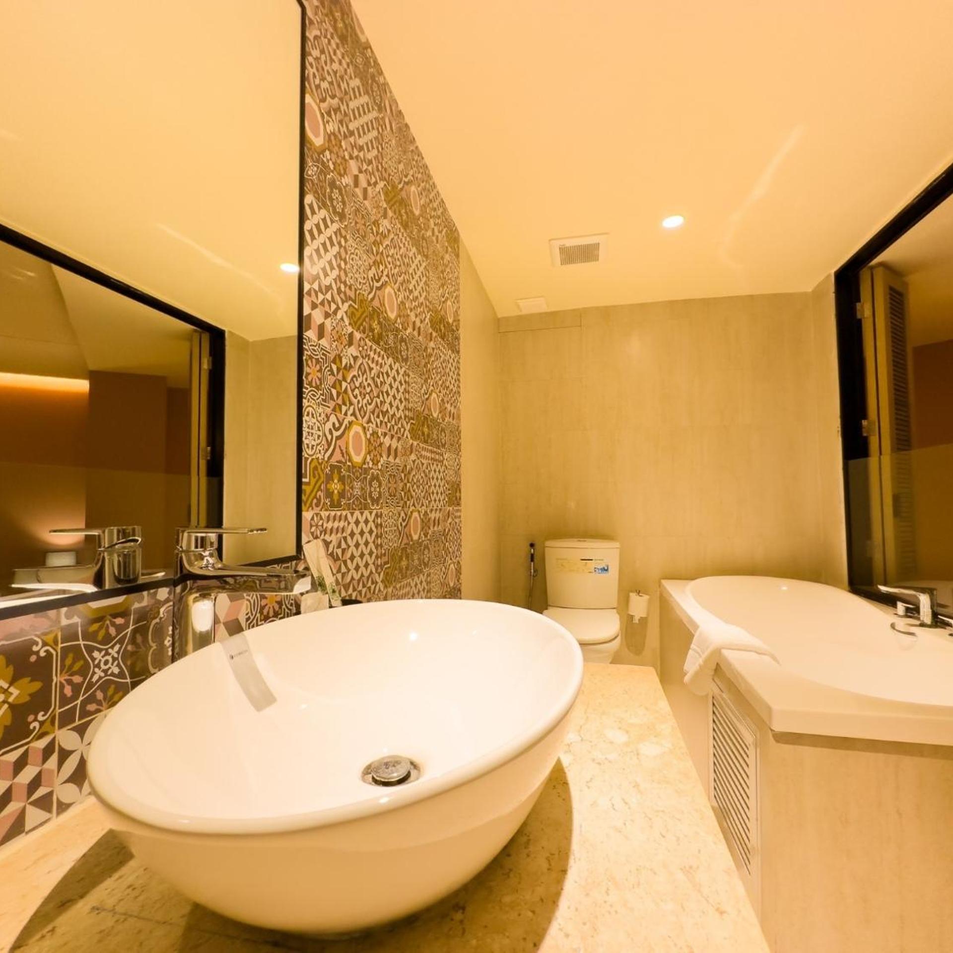Kastel Bangkok Hotel 49/50