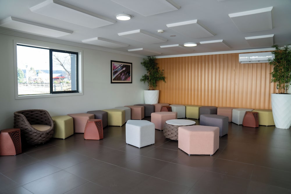 ValueSuites Penrith 44/60