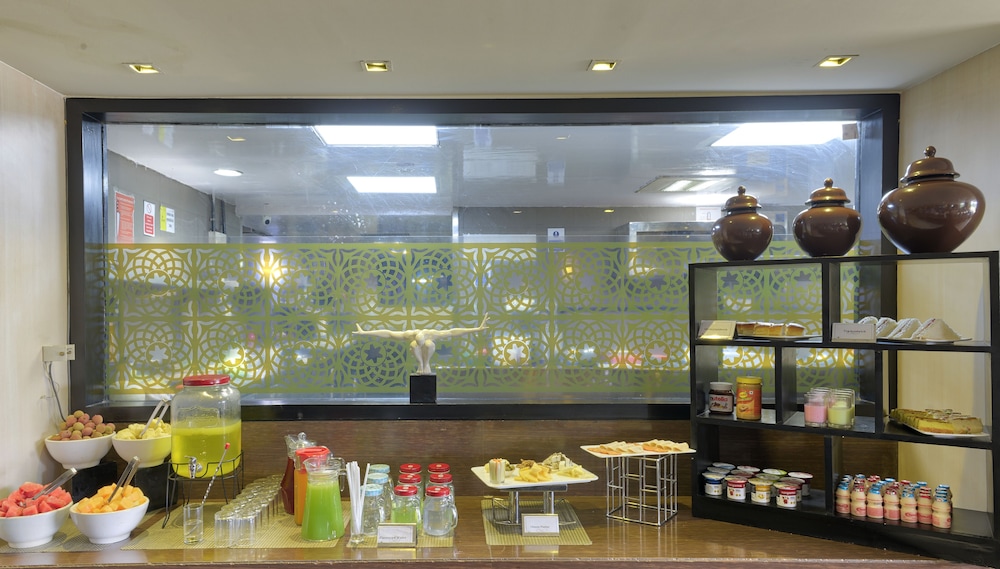DAVANAM SAROVAR PORTICO SUITES 9/34