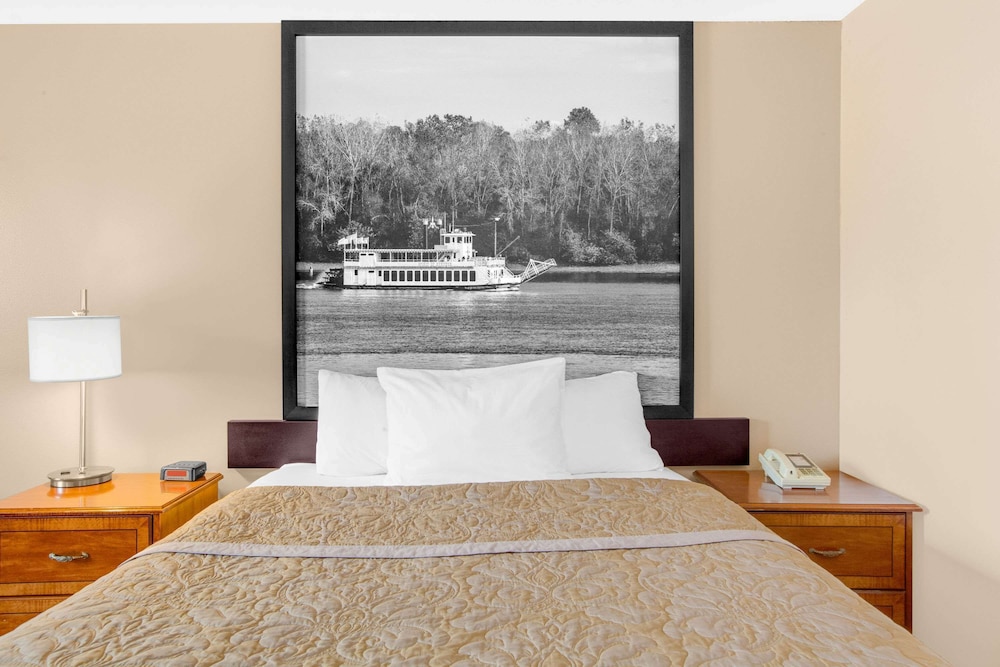 Super 8 by Wyndham Clear Lake 15/58