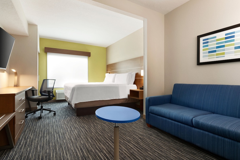Holiday Inn Express & Suites Pembroke Pines-Sheridan St 27/54