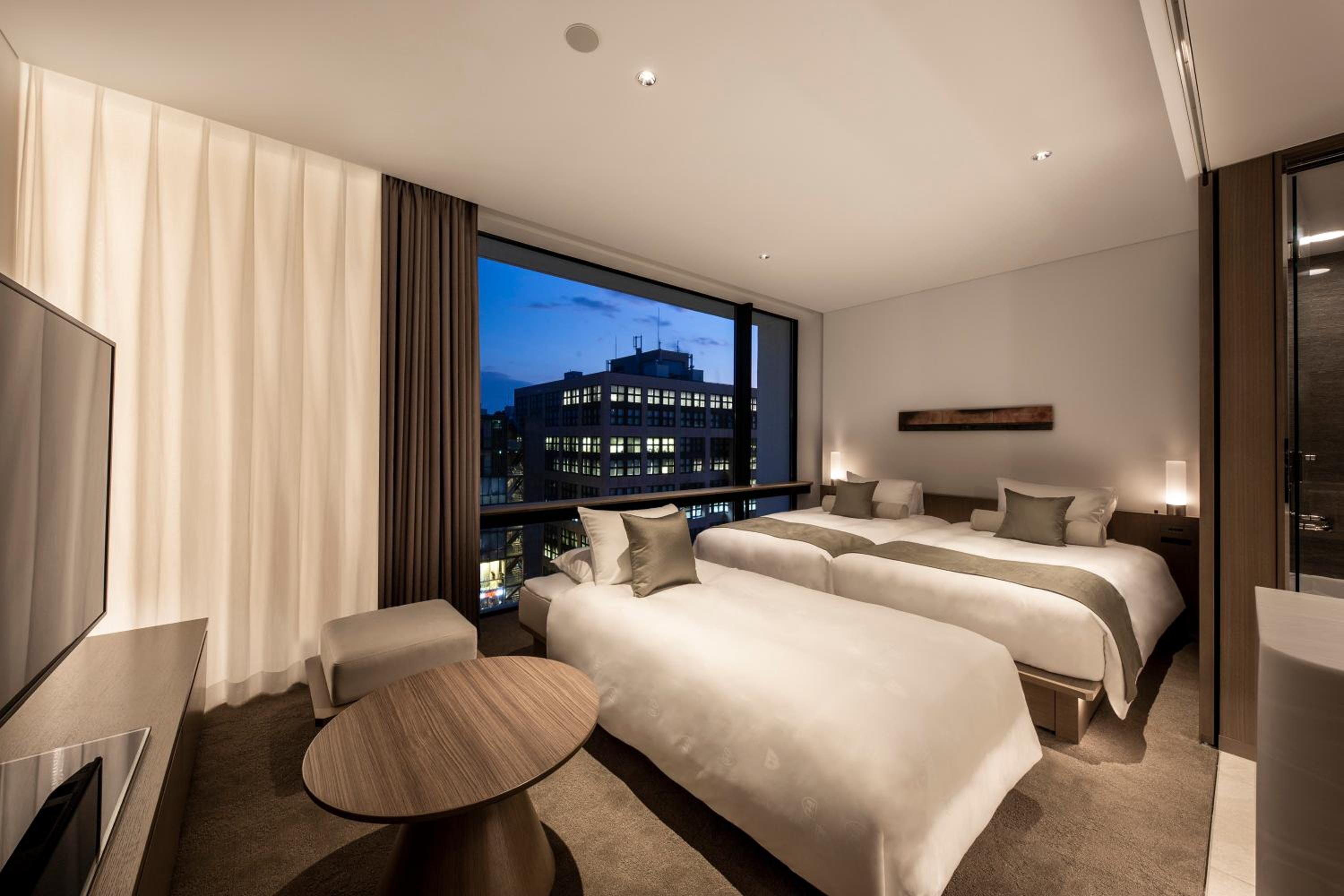 Deluxe, Twin Beds, with Extra Bed