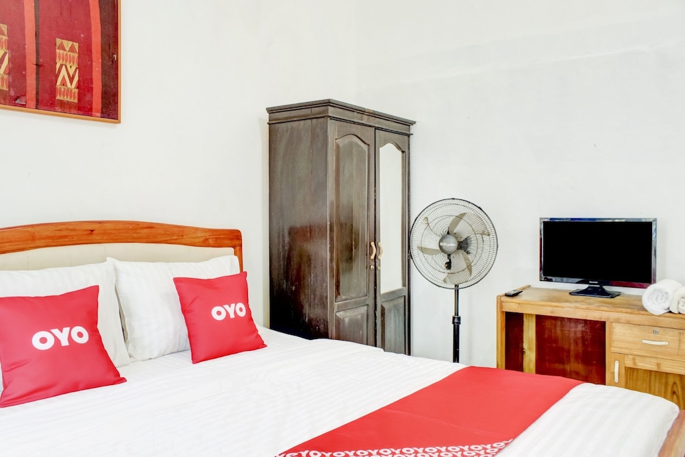 OYO 2301 Hocky Guest House 8/22