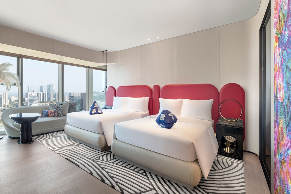 Spectacular, 2 Double Beds, Partial Ocean View