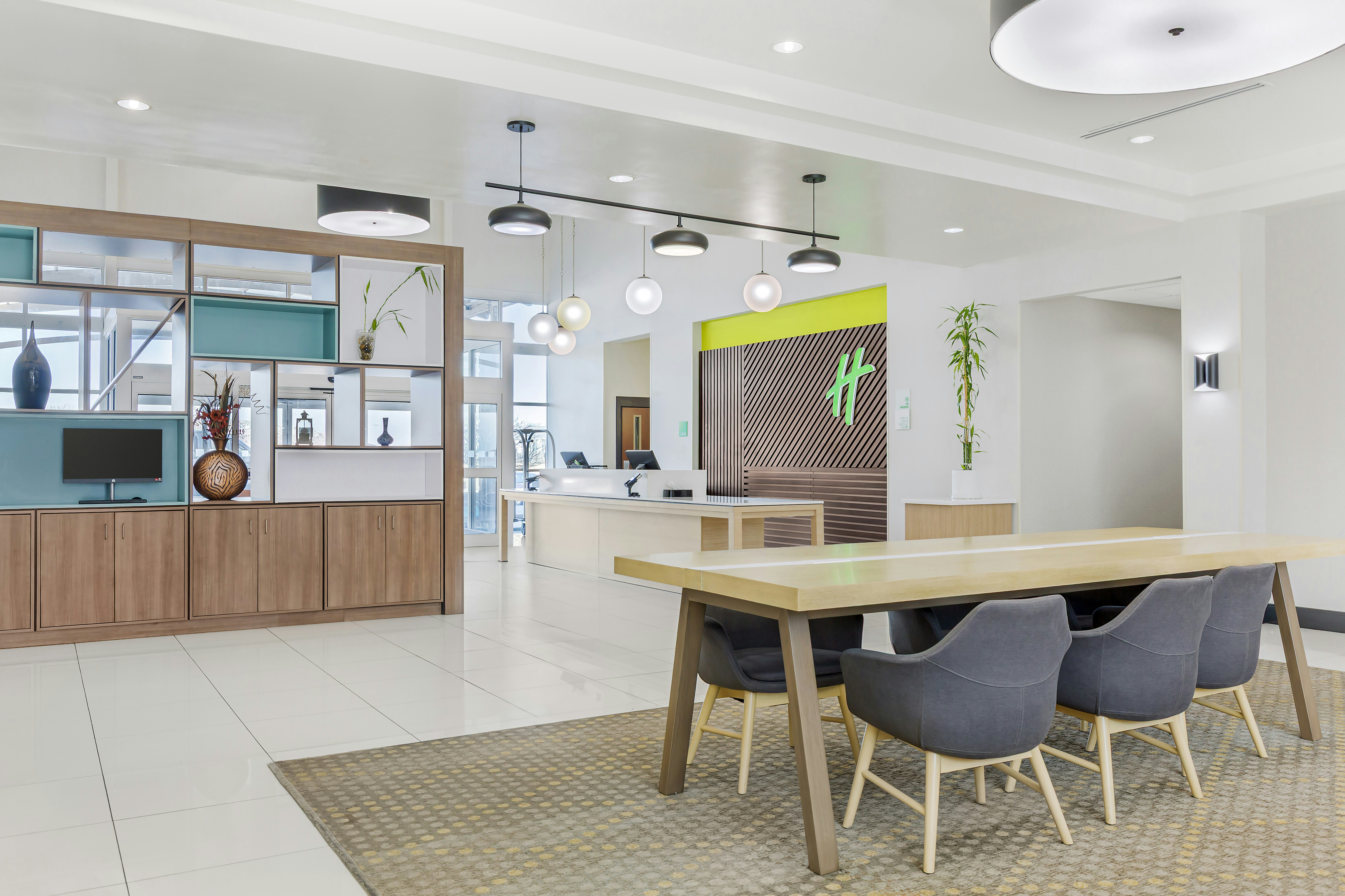 Holiday Inn Louisville Airport South 46/62