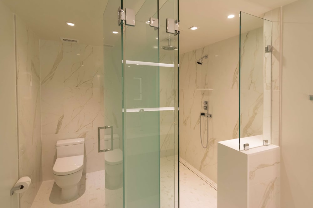 The Benson Portland, Curio Collection by Hilton 17/72