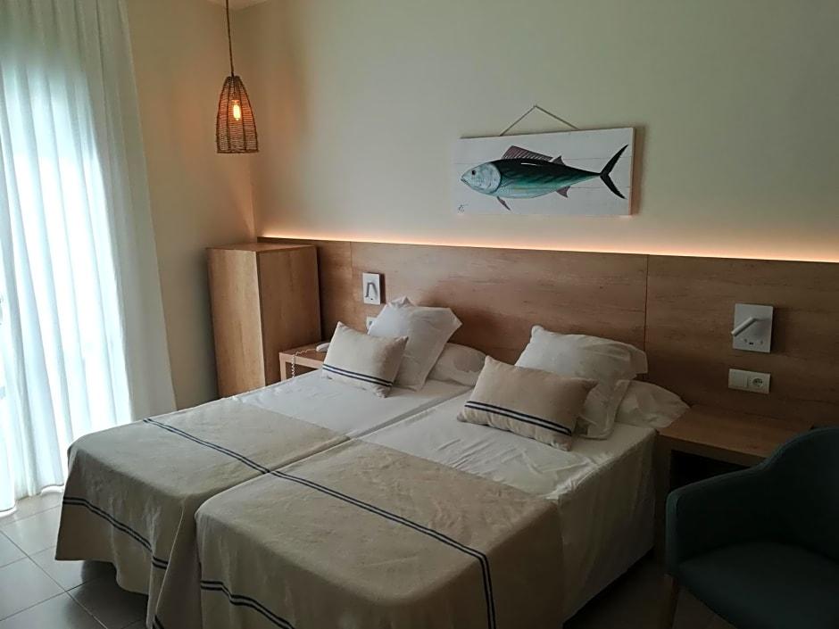 HOTEL TAMARIU 13/50