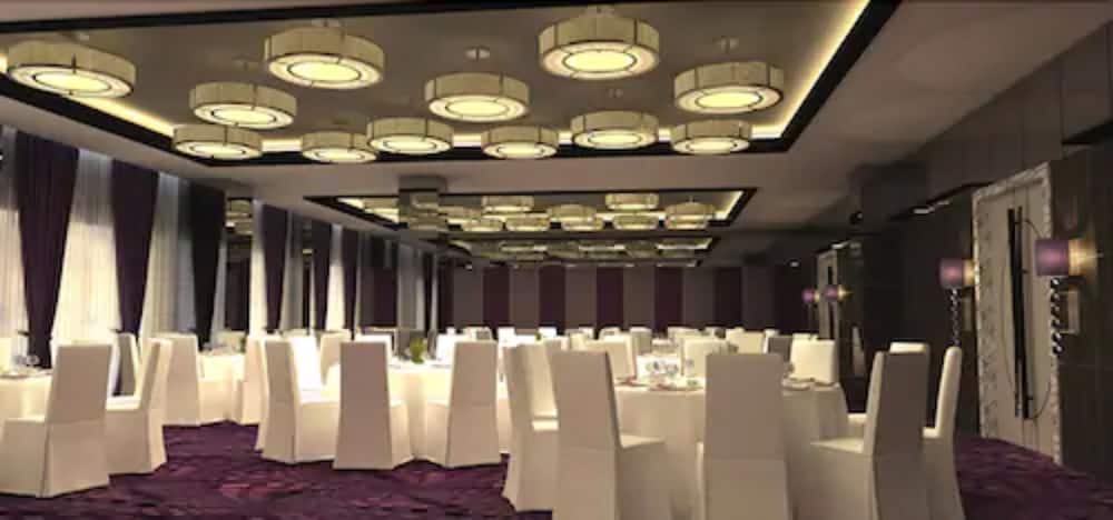 Diradja Hotel 8/50