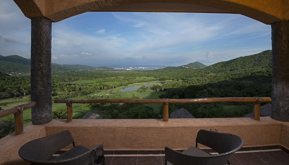 El Corazon Resort 39/48