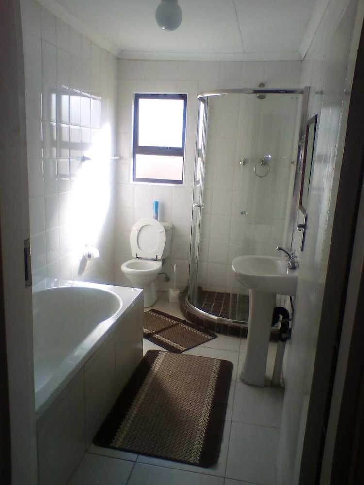Mmakosha Lodge 34/35