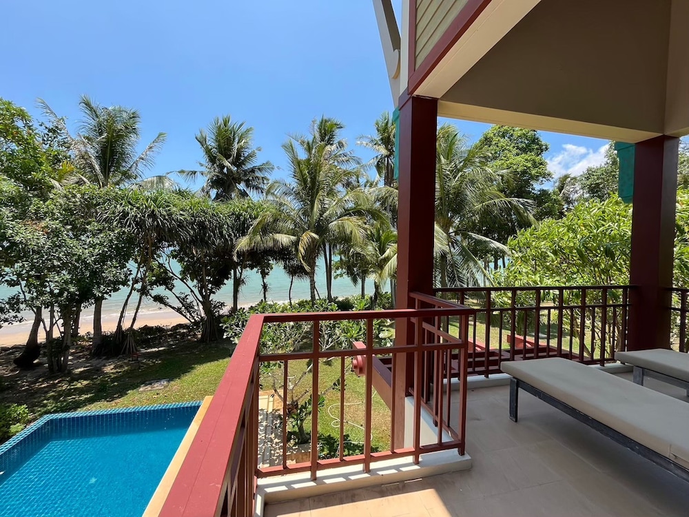 Amatapura Beach Villa 1 39/59