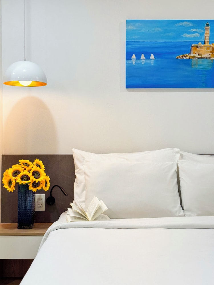 Cityhouse - LightHouse SG 24/49