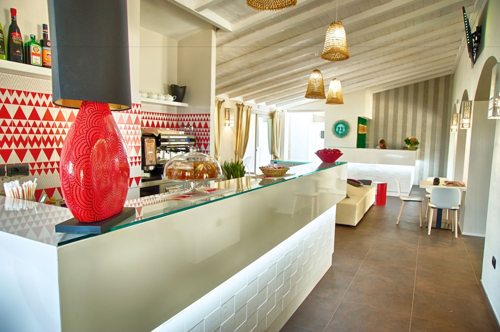 Eliantos Hotel 11/62