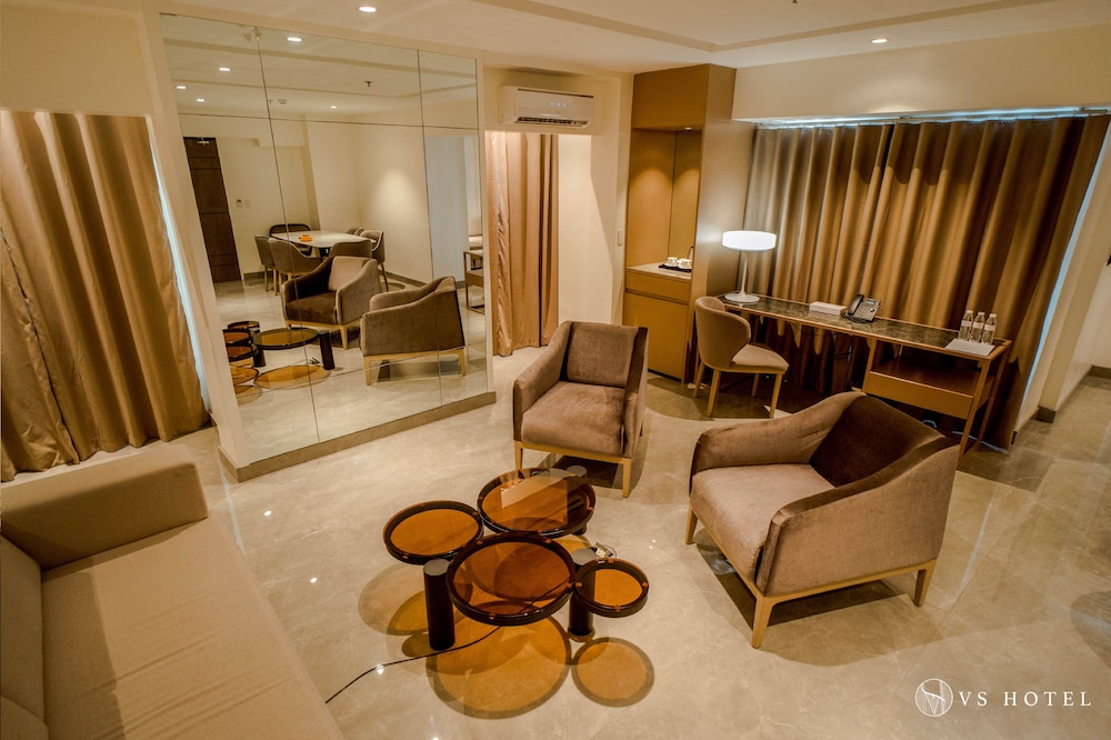 VS Hotel 32/48