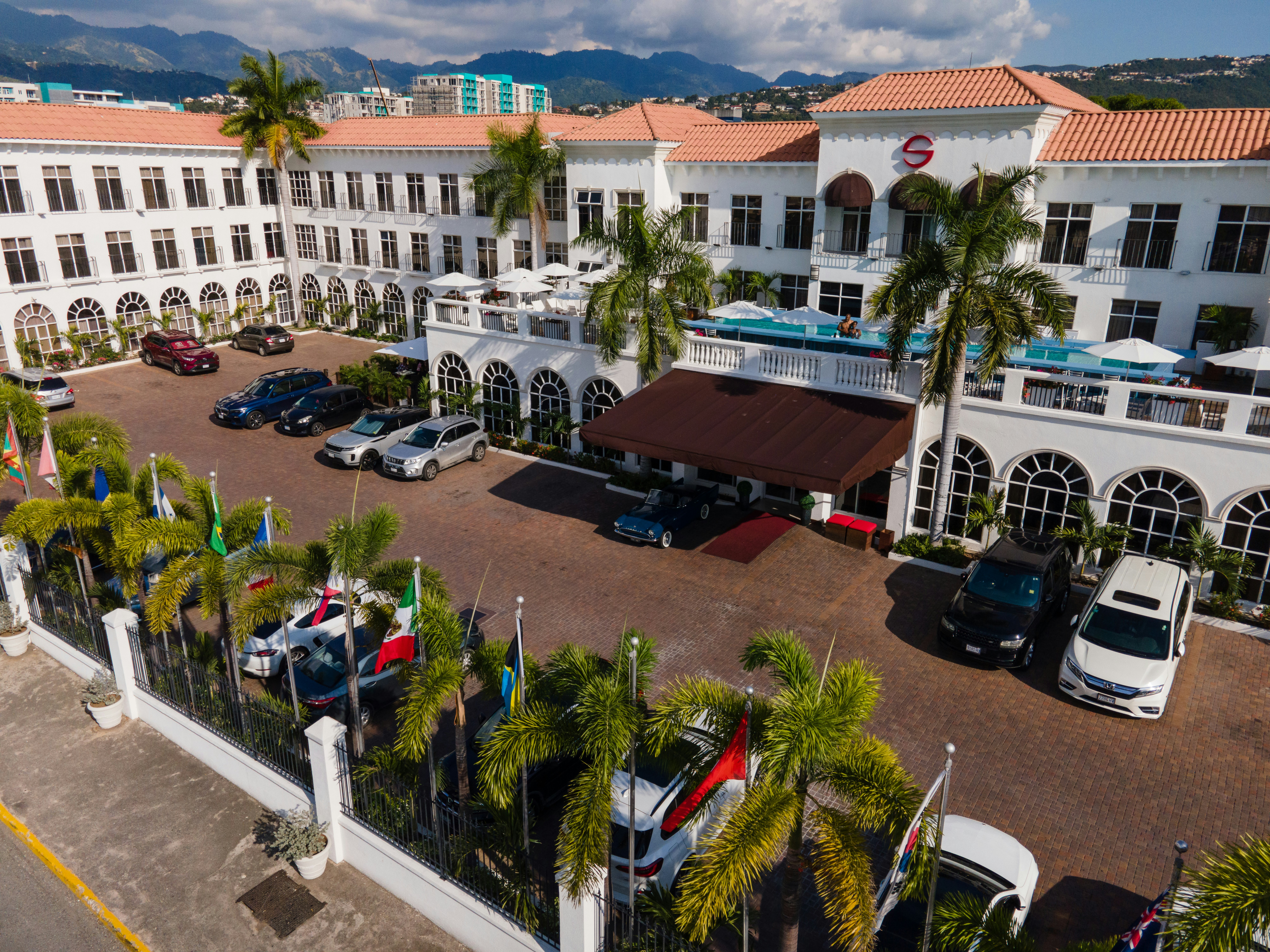 Spanish Court Hotel 29/50
