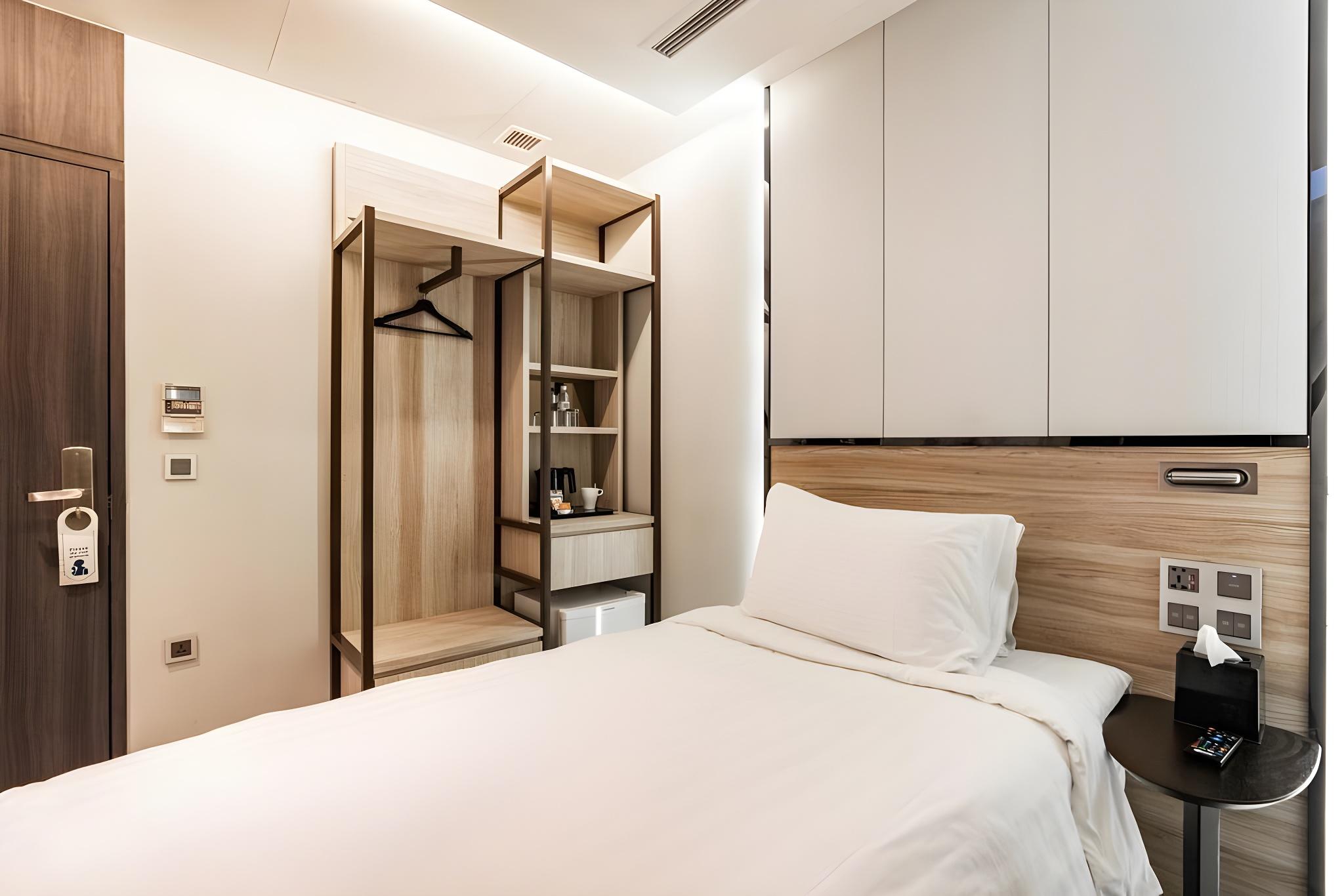 Room, Single, No Window