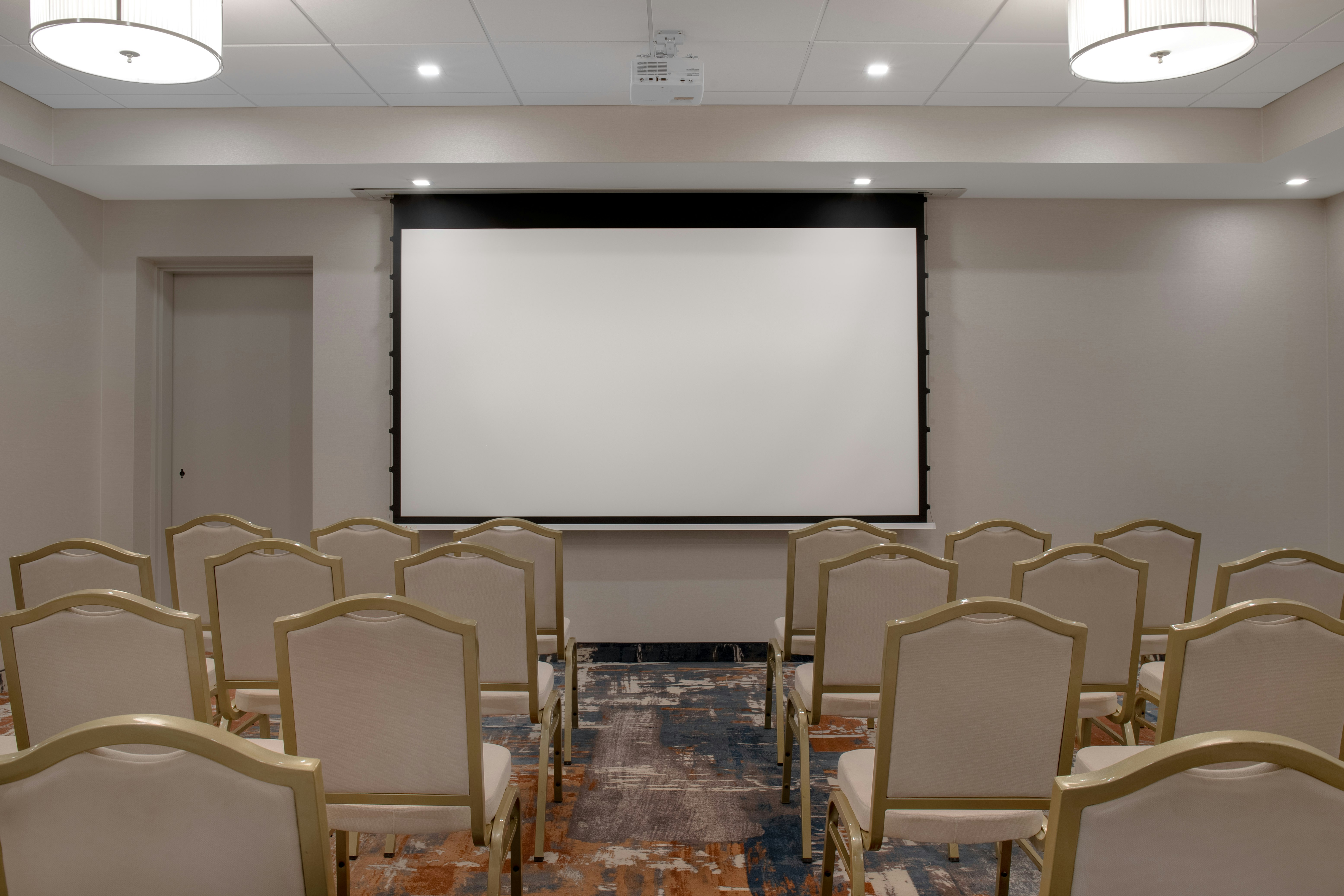 Hampton Inn by Hilton Winnipeg Downtown 18/20
