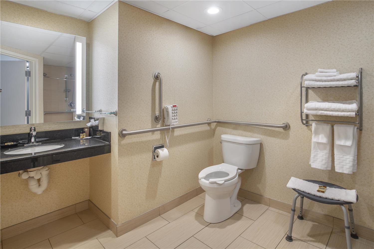Best Western Plus Keene Hotel 63/63