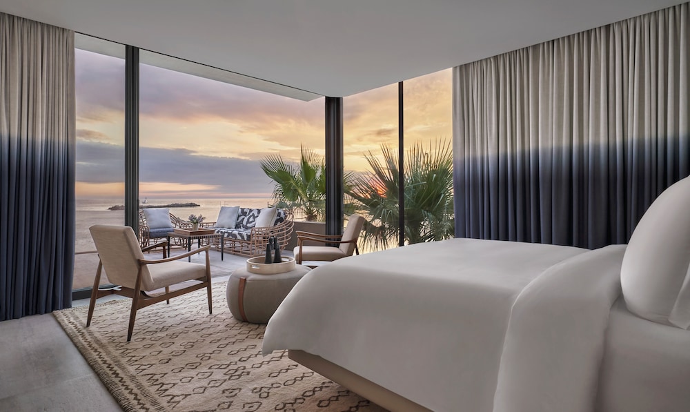 2 Bedrooms, Sunrise, Suite, 2 King Beds