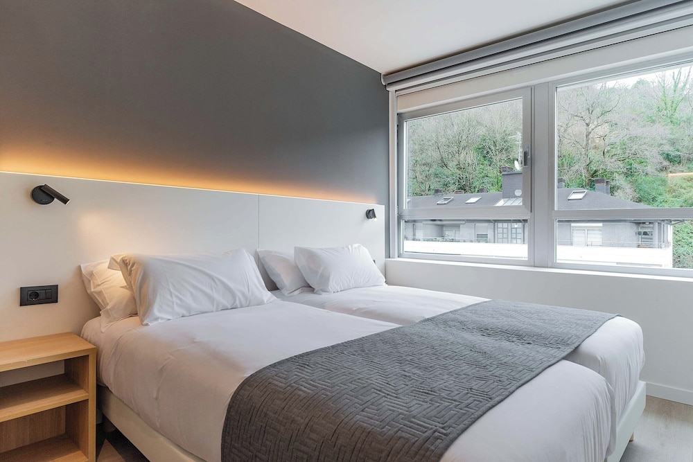 Hotel Distrito Oeste 7/50