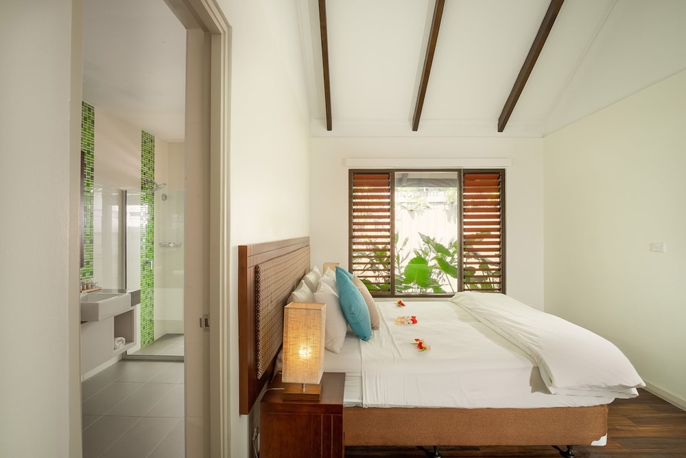 First Landing Beach Resort and Villas 13/50
