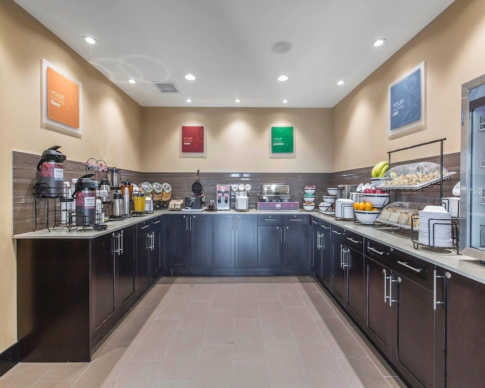 Comfort Inn & Suites Calgary Airport North 30/39
