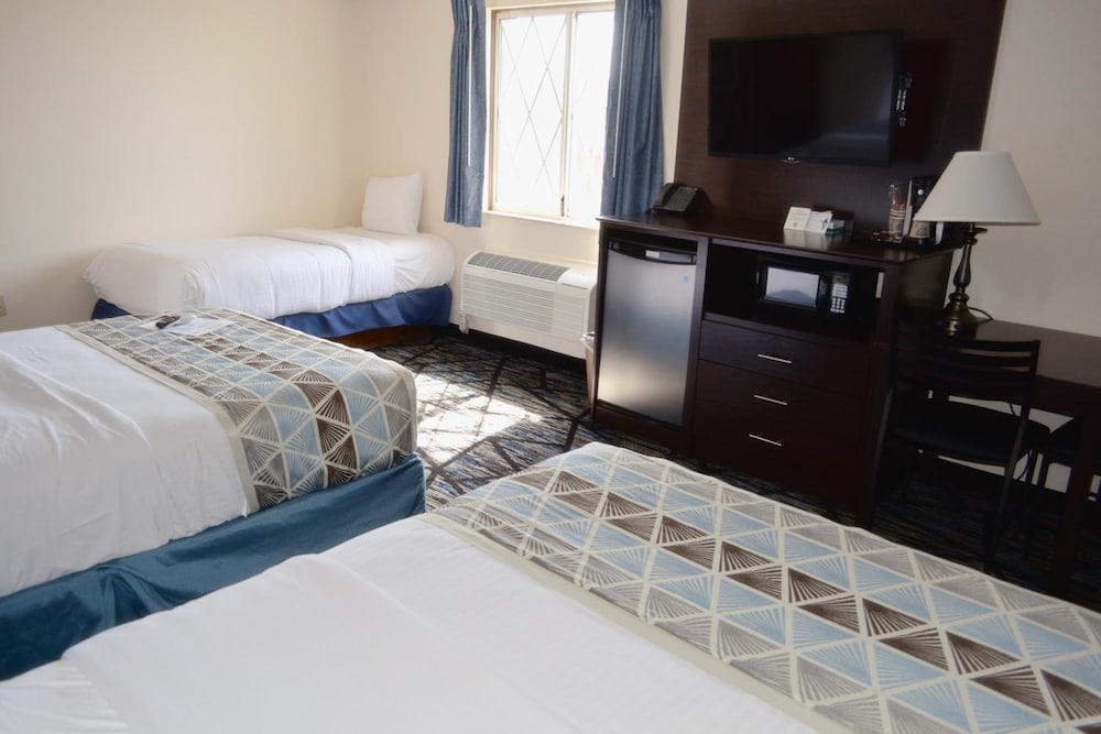 Frankenmuth Motel 8/28