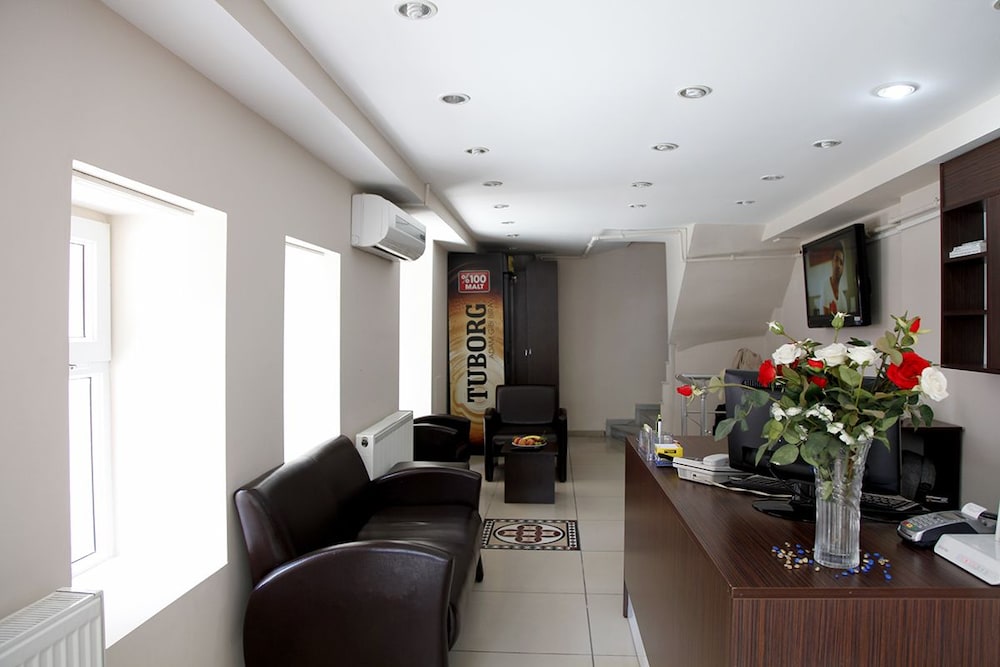 Yasmin Hotel 34/48