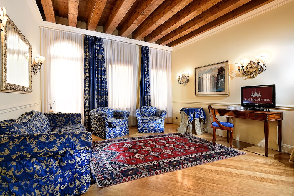 Torre dell Orologio Suites 39/60