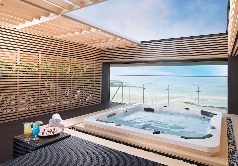 Utop Ubless Hotel Jeju 24/50