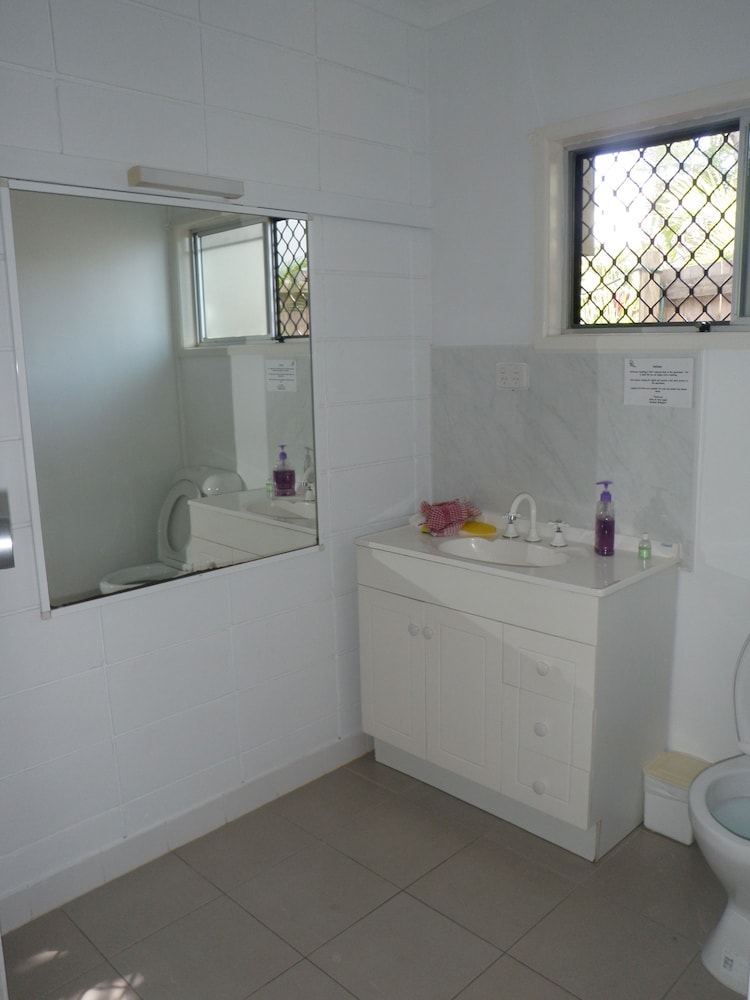 Airlie Apartments 34/78