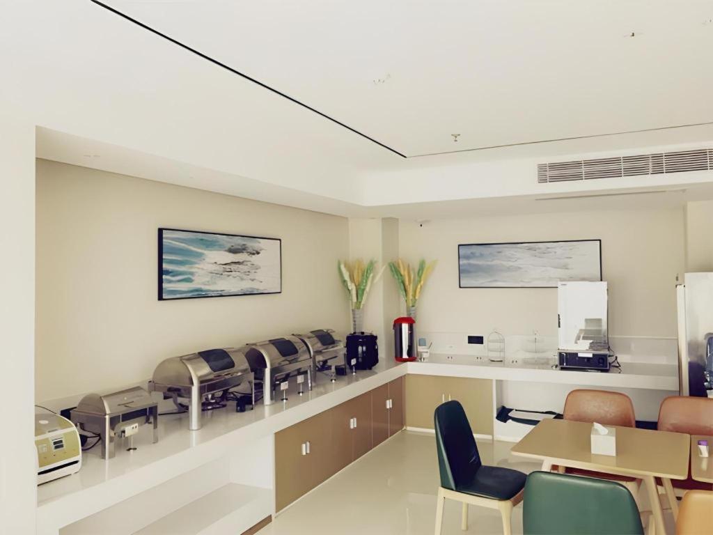 City Comfort Inn (Zhaoqing Dawang Wandu Square) 21/31