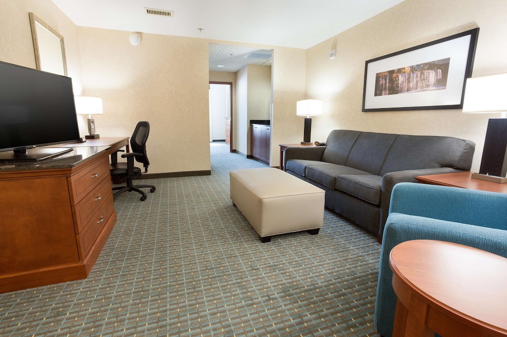 Drury Inn and Suites Burlington 26/44