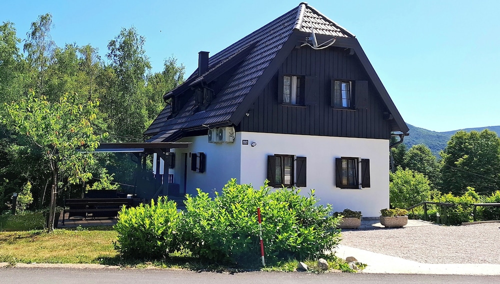 Plitvice Lakes Villa Prica 3/50