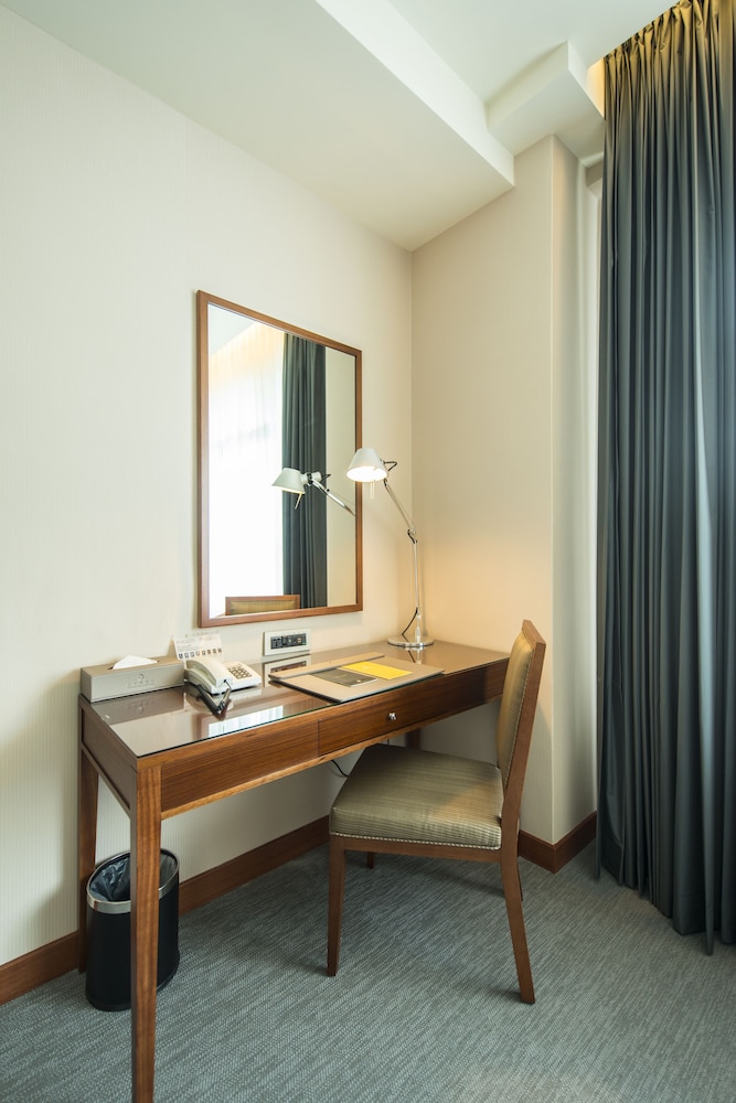 Taichung Harbor Hotel 34/38