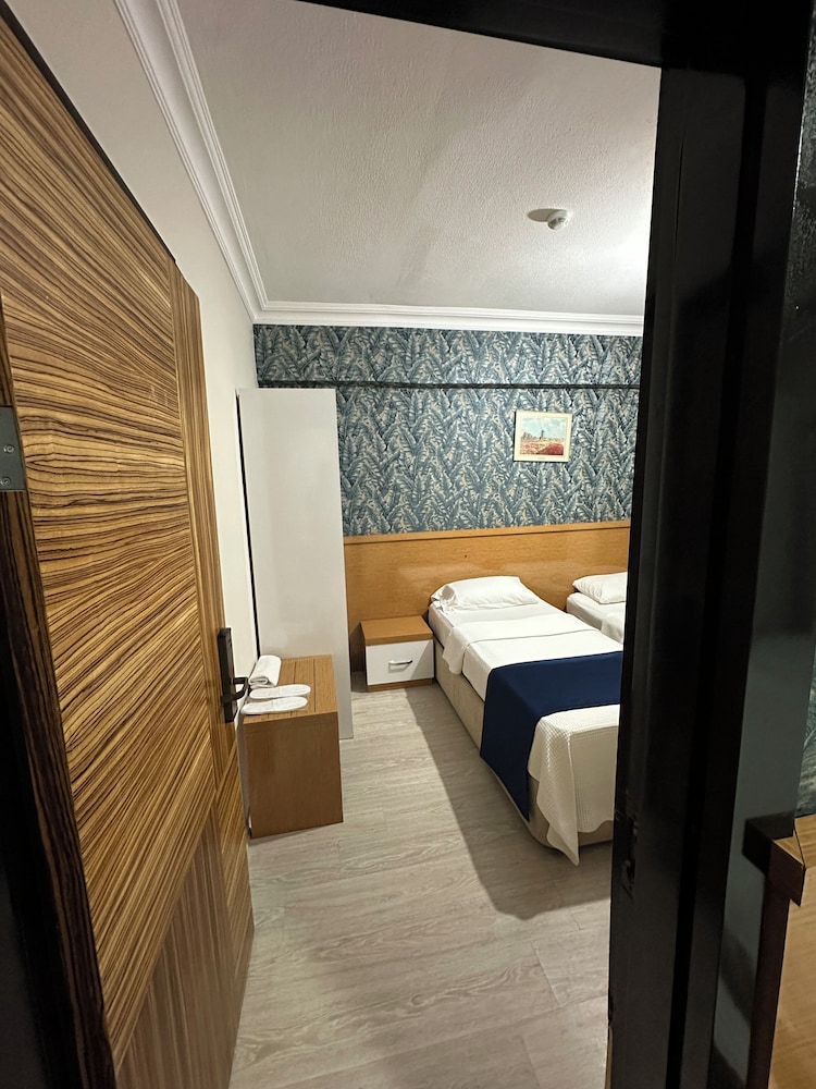 Serenity Suit Hotel 14/50
