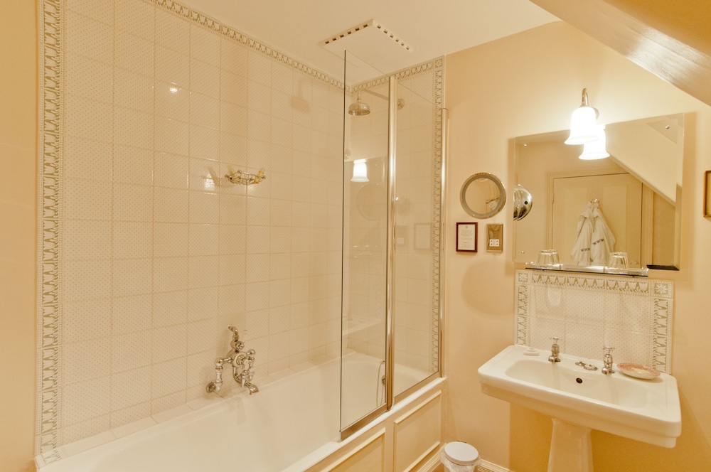 Hartwell House Amp Spa 67/70