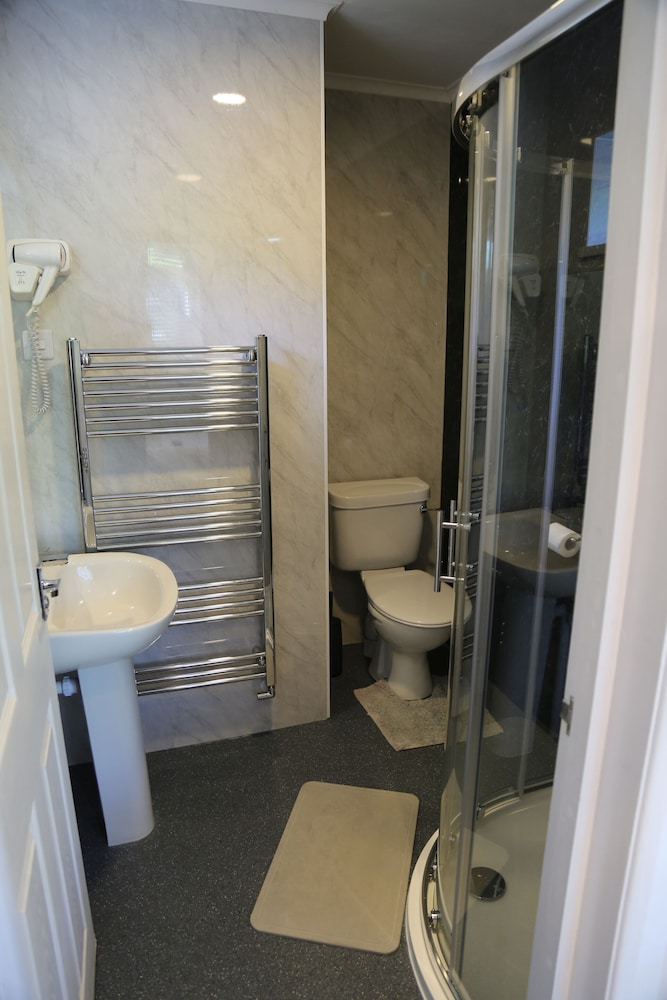 Debden Guest House 49/50