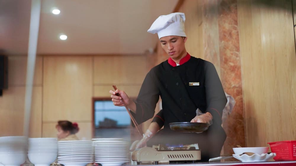 Seastar Hotel Ha Long 13/53