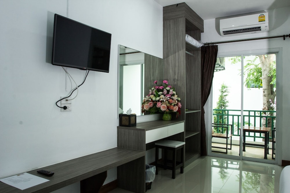 Np Hotel 48/67