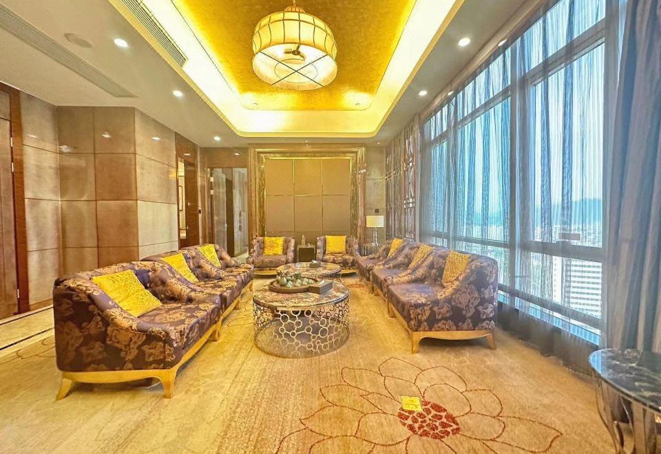 Venus Royal Hotel (The Royal Classic) 24/46