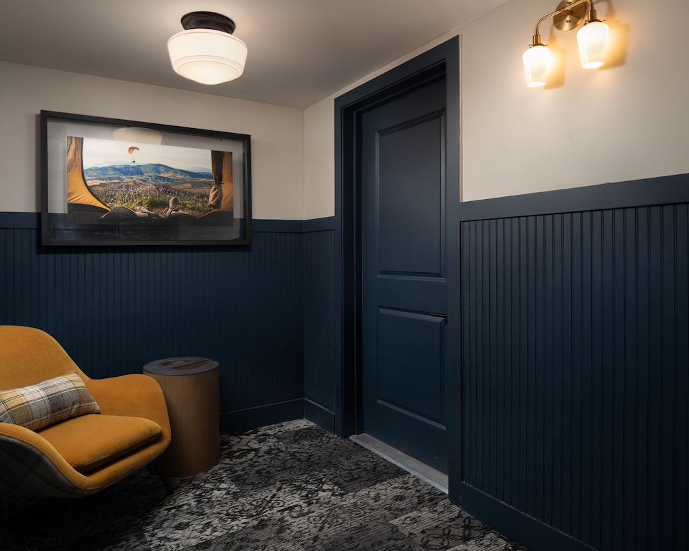 The Eddy Taproom & Hotel 8/62