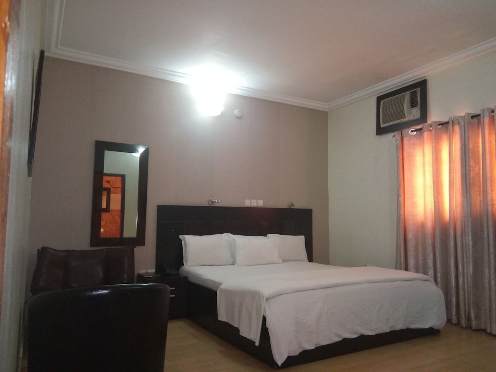 Bayview Resorts And Hotels 10/29